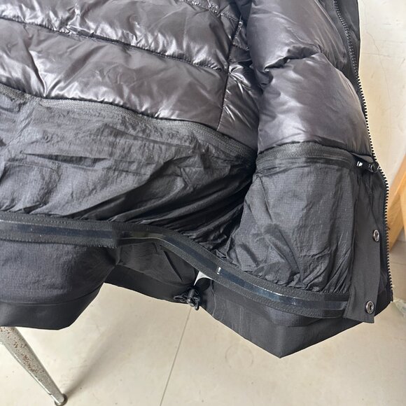 Arc'teryx Men's Down Jacket - Picture 5 of 7